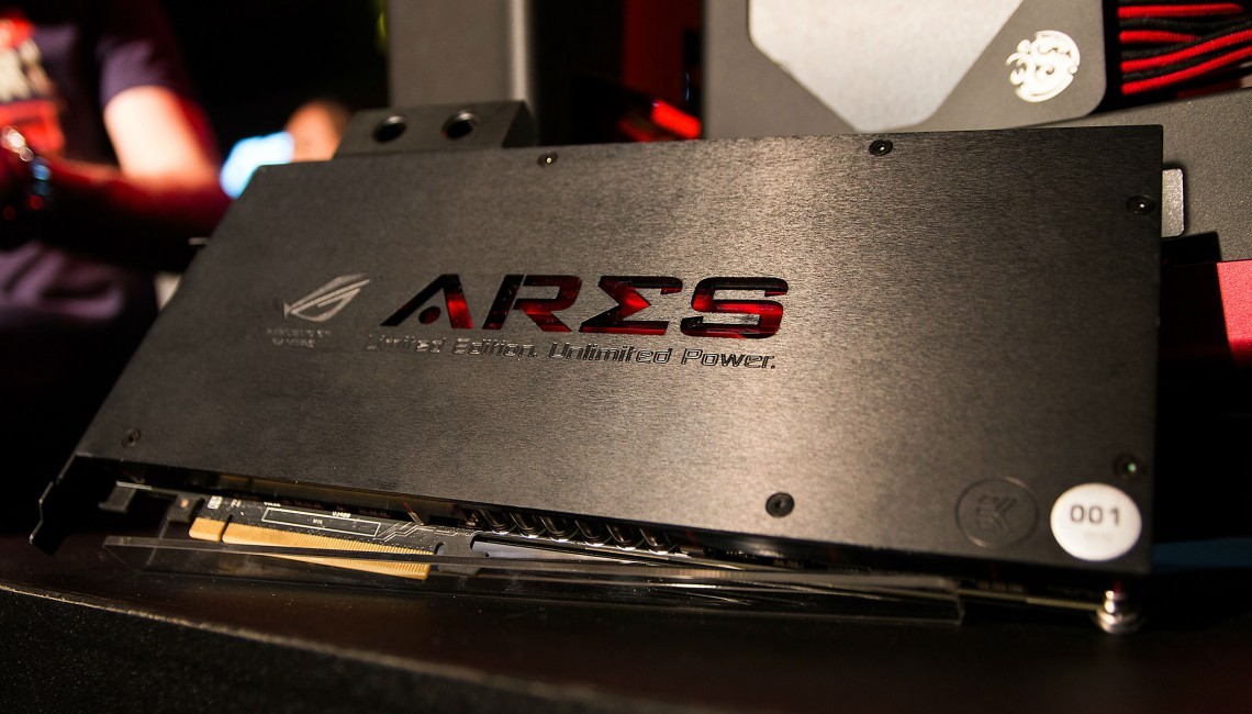 chien-asus-rog-ares-iii-hop-hon-game-thu