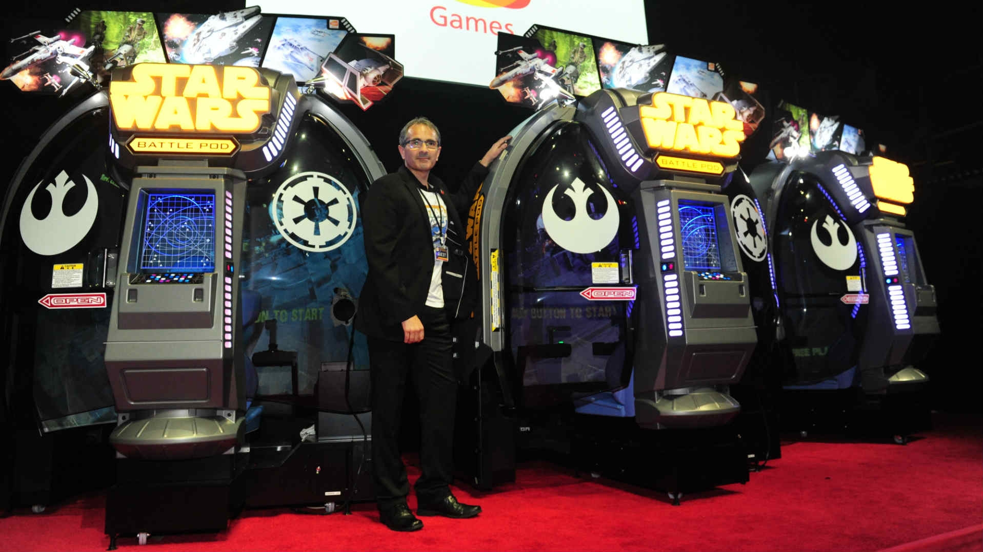 Bandai Namco giới thiệu hệ thống "Star Wars: Battle Pod" tại GameStart 2015