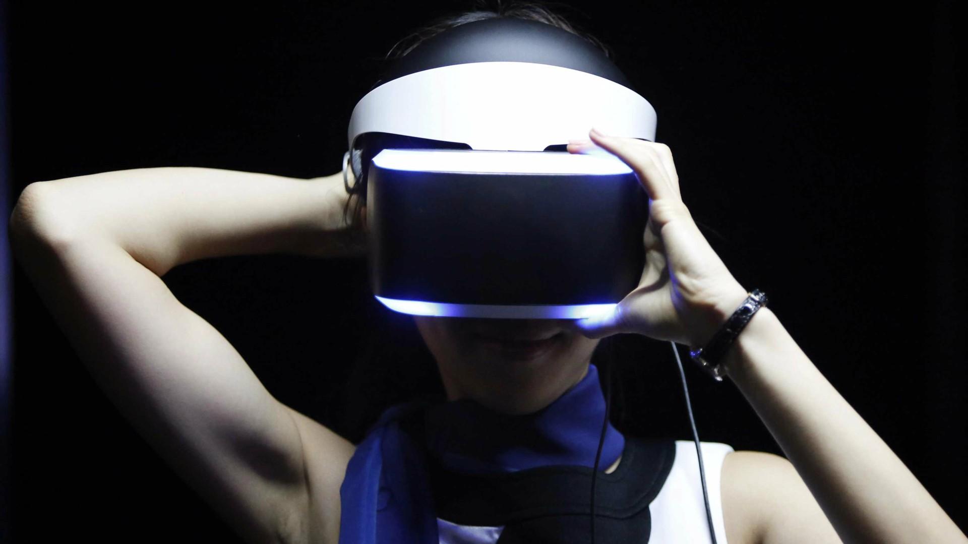 PlayStation VR ra mắt tháng 10 với giá 400 USD