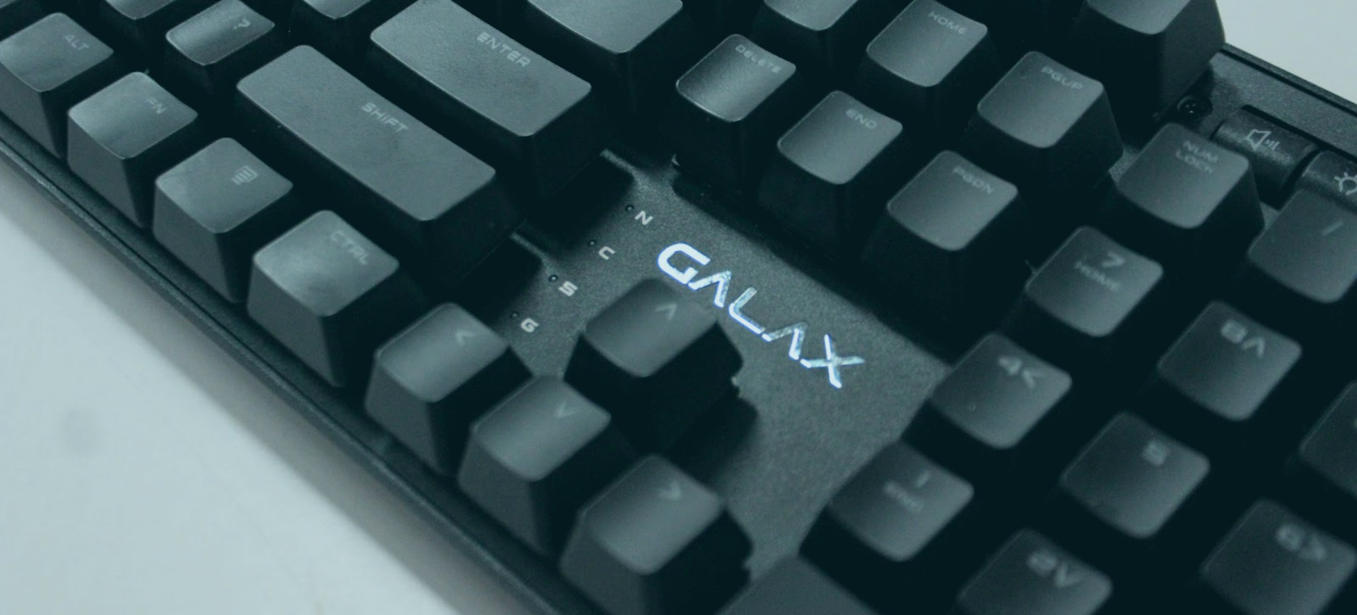 Galax HOF Gaming Keyboard - Gã "quý tộc đen"