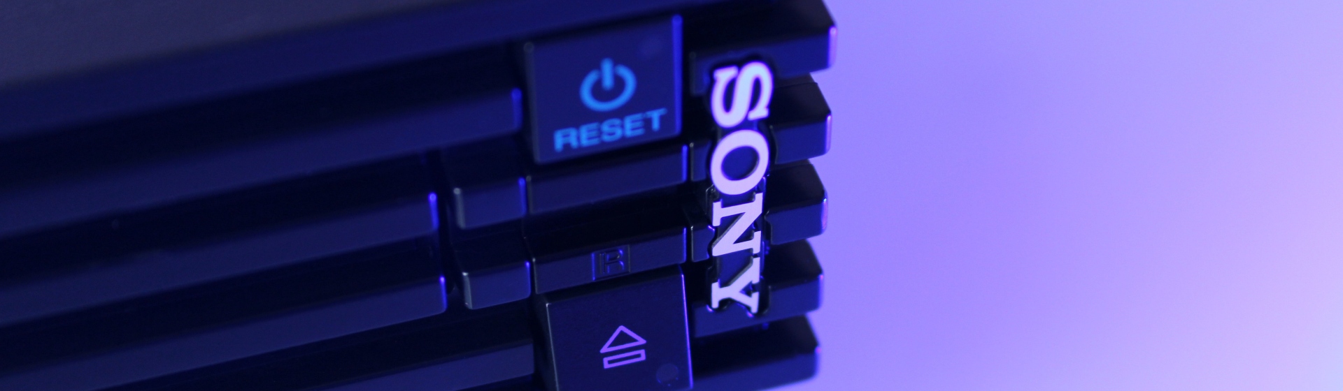 Logo Sony trên PlayStation 2